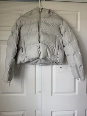 Society Light Gray Hooded Cropped Puffer Jacket